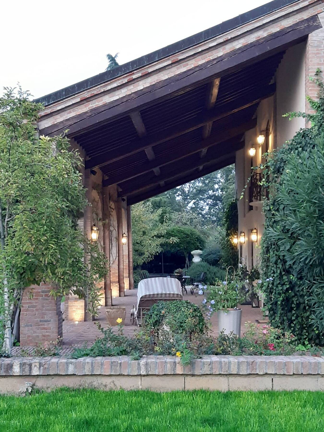 Il Portico di Romito San Biagio di sera